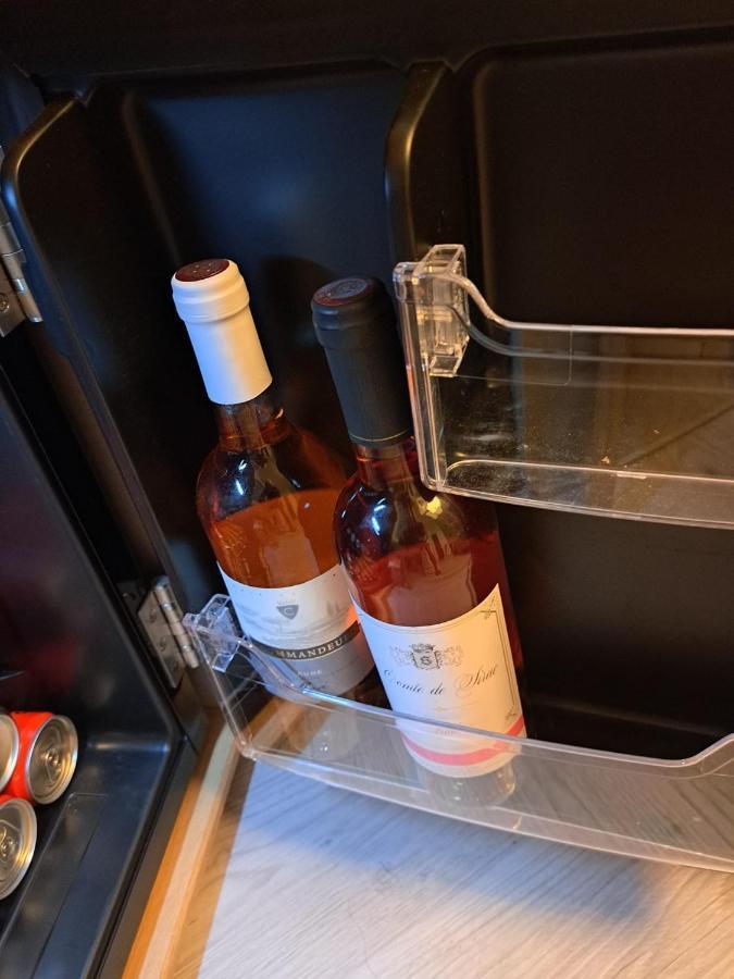 Pension Ringo, Airport Pit Stop, Bahnhof Und Flughafen In Der Naehe バーデン＝バーデン エクステリア 写真